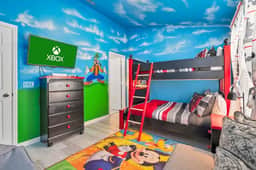 Family stay w/ pools & game room - Image 3